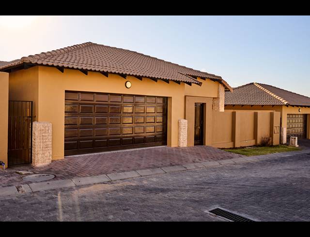 3 BEDROOM HOUSE FOR SALE IN ERAND GARDENS